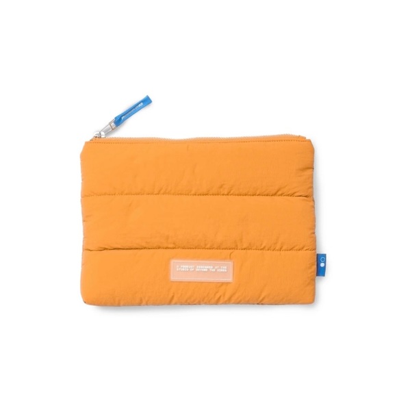 Rare find!!!!! NWT Beyond the Vibes poofy pouch amber - Picture 1 of 4